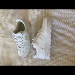 NIKE AIR FORCE 1 Men size 7.5